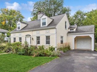 313 Hutchinson Ave, Iowa City, IA 52246