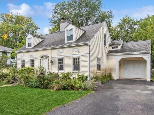 313 Hutchinson Ave, Iowa City, IA 52246