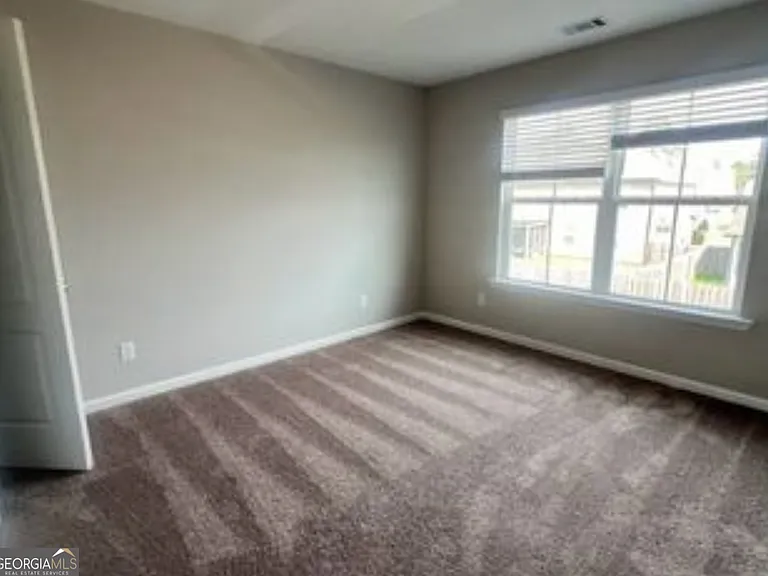 135 Sams Dr — Photo 20