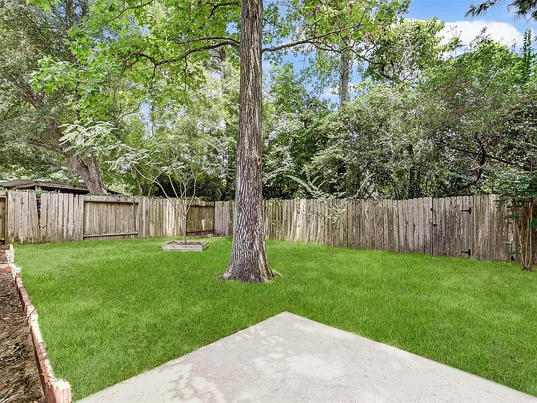 70 Camber Pine Pl — Photo 32
