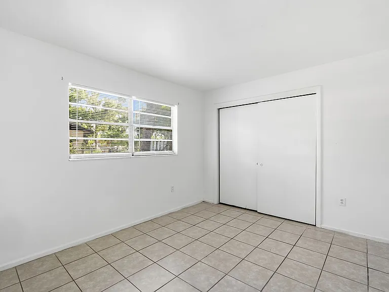 5801 11th Street Ct E — Photo 14