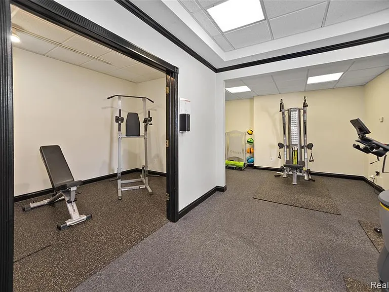 2900 E Jefferson Ave #D702 — Photo 24