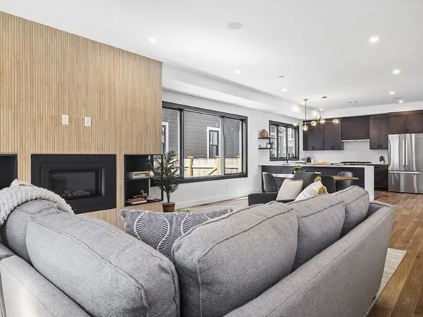 14 Woodbine St #14, Somerville, MA 02143