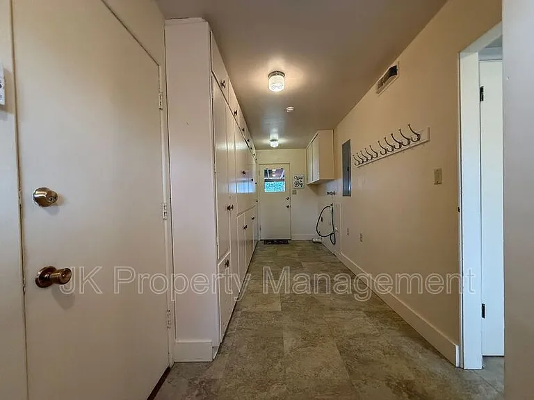 1726 Alder Dr — Photo 20