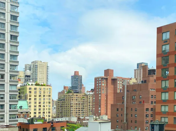 205 East 69th Street image 12 of 13