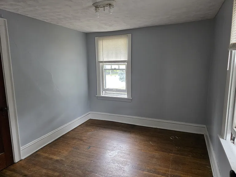 727 East Ave — Photo 3