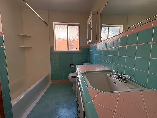 2 bed, 1300 sqft, $1,850 — Photo 4