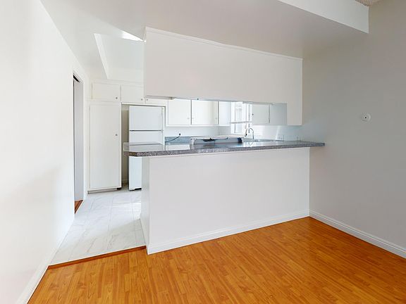 3rd image of 1155 College View Dr #C