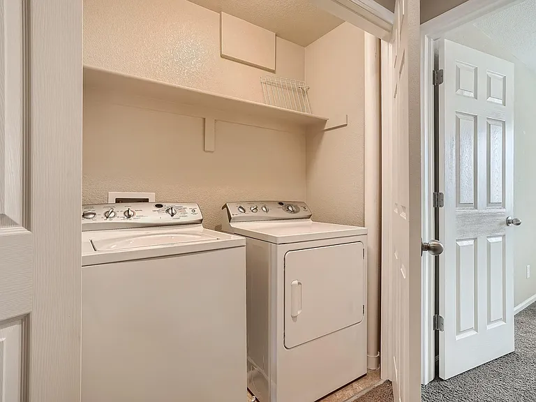 140 Jackson Dr — Photo 19