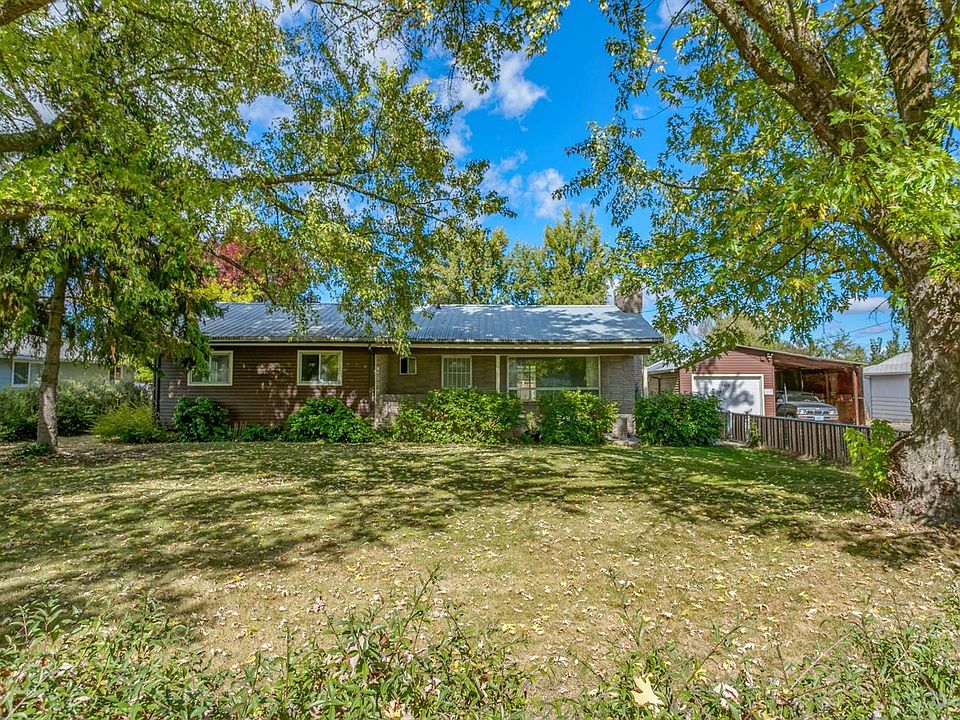 1st image of 2418 Thorn Oak Dr
