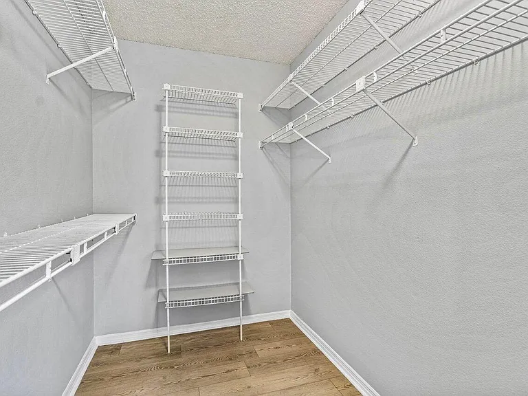 2305 N Congress Ave #18 — Photo 16