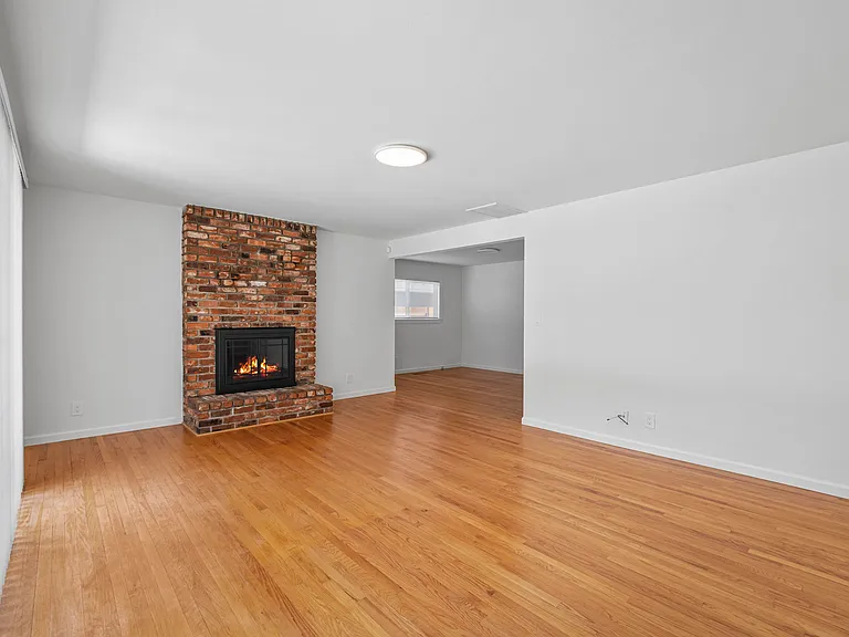 4623 Borina Dr — Photo 17