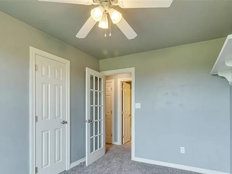 640 SW Dani Ann Ln — Photo 18