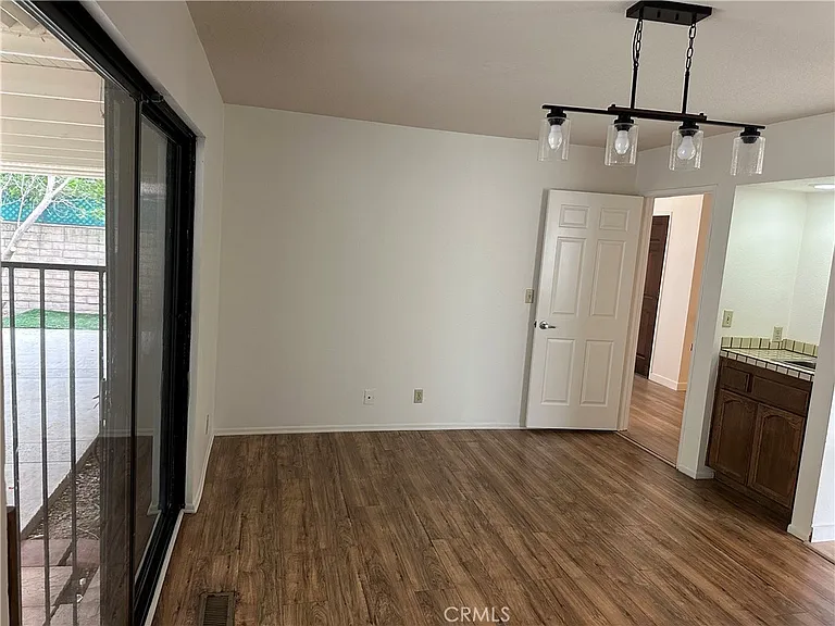 22518 Avenue San Luis — Photo 7