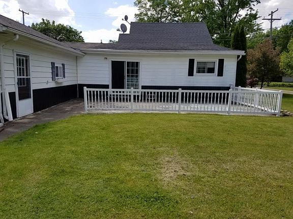 3rd image of 4618 Oak St
