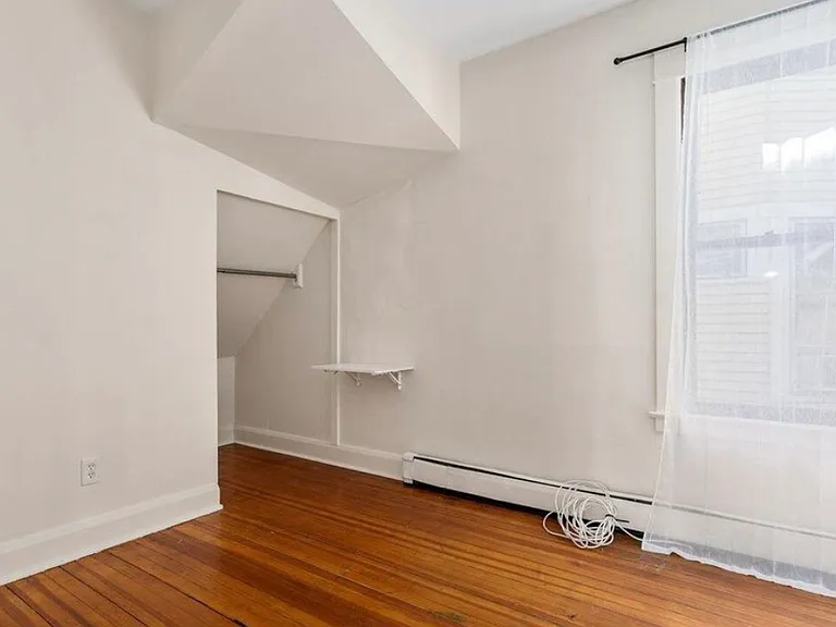 153 Ontario St #1 — Photo 10