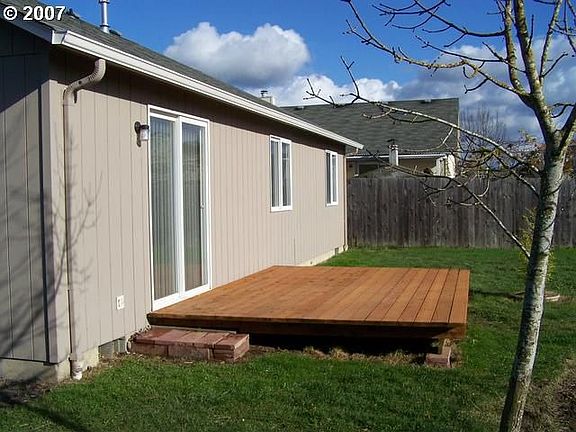2nd image of 13305 NE 91st St