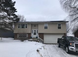 1318 Adams St, Lake In The Hills, IL 60156