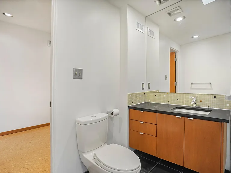 1403 Kendolph Dr — Photo 9