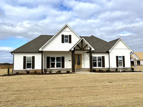 207 Nightshade Dr, Medina, TN 38355