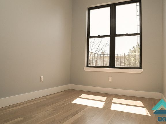 5th image of 1355 Putnam Ave #3LL