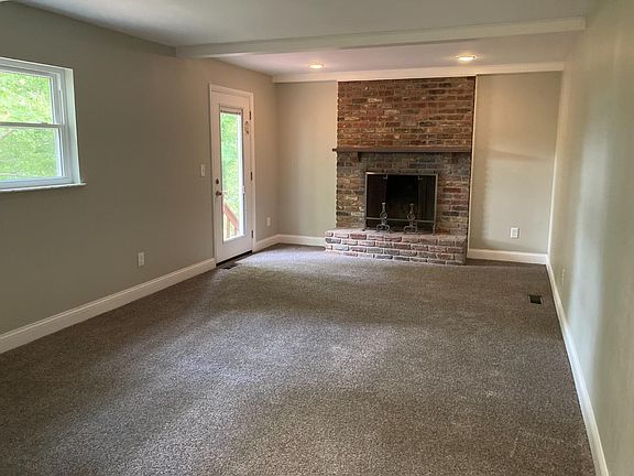 2nd image of 6911 Moorfield Dr