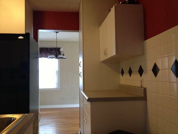 3rd image of 6949 Tholozan Ave
