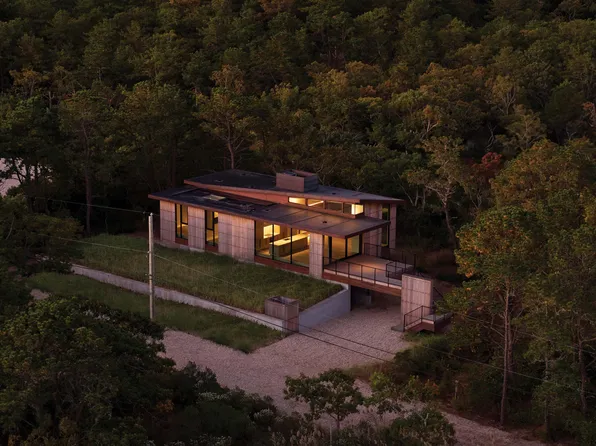 89 Bay View Ave, East Hampton, NY 11930