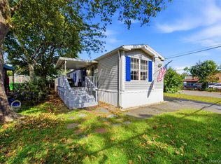 1137 Unit 124 Lincoln Avenue, Holbrook, NY 11741