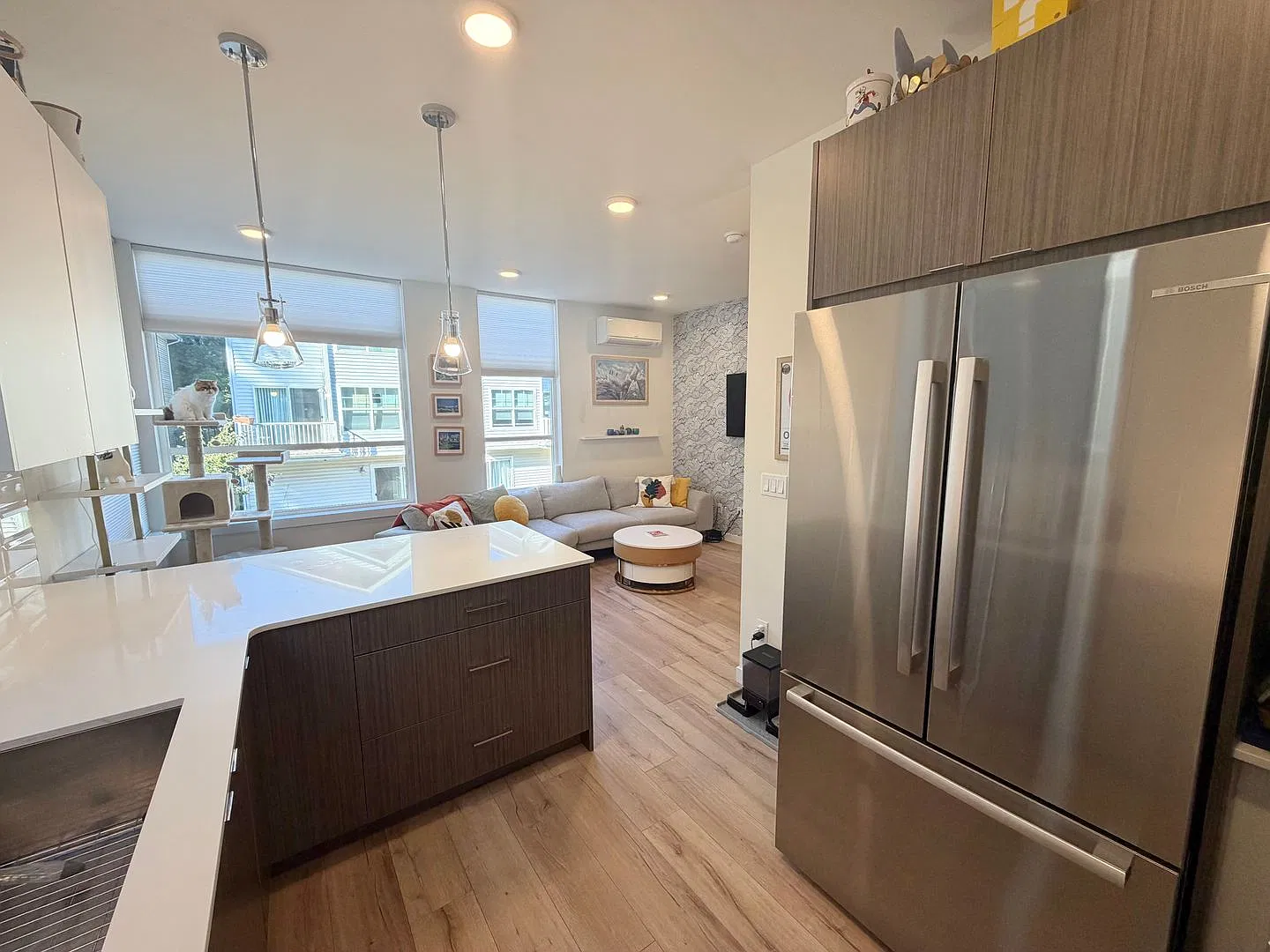 Chic 2-Bed, 2-Bath Townhome — Photo 4