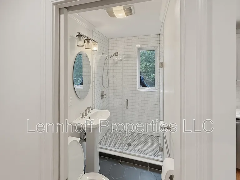 14 Pompeii St #1 — Photo 4