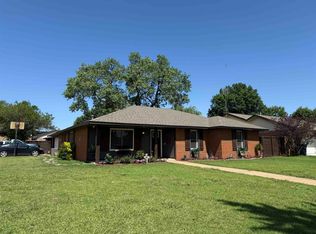 406 Deer Run, Enid, OK 73703