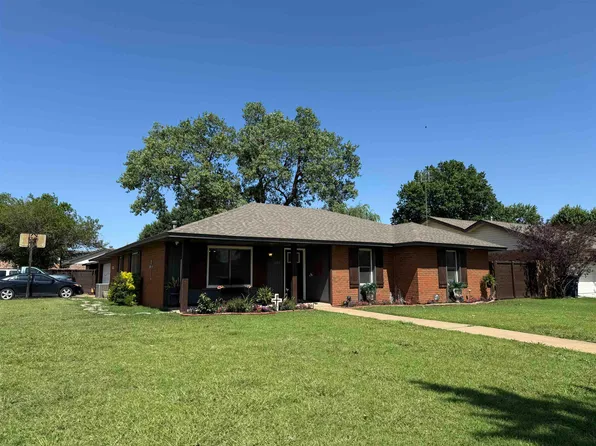 406 Deer Run, Enid, OK 73703