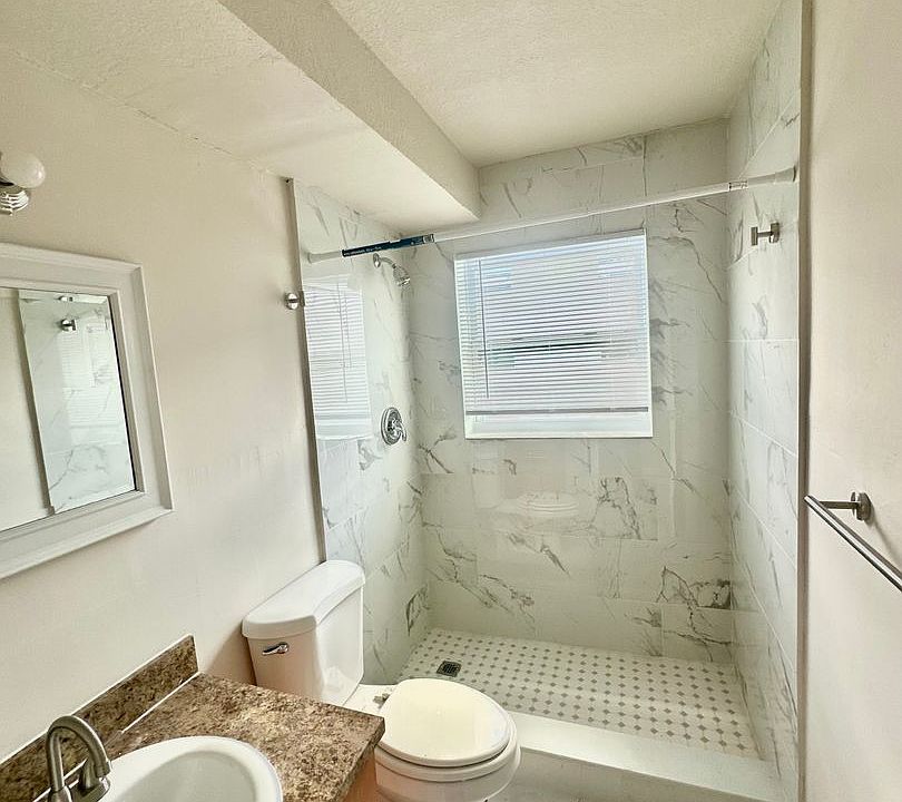 2nd image of 17001 NE 9th Ave APT 2A
