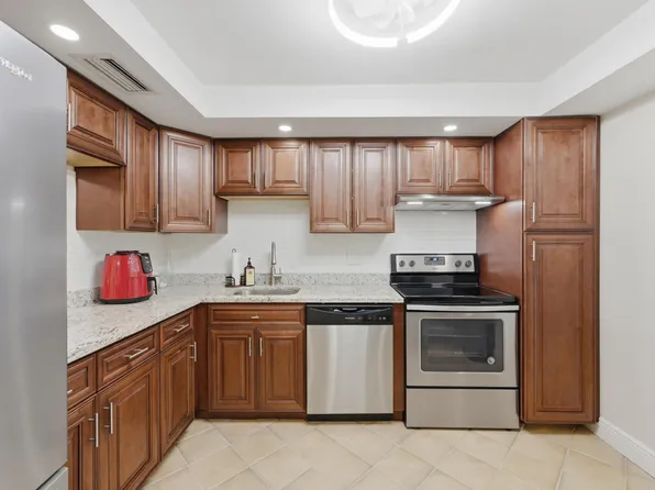 3231 Holiday Springs Boulevard #110, Margate, FL 33063