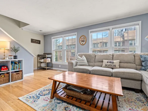133 Heritage Dr Unit 133, Tewksbury, MA 01876