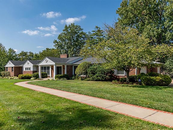 2nd image of 47 Ladue Estates Dr