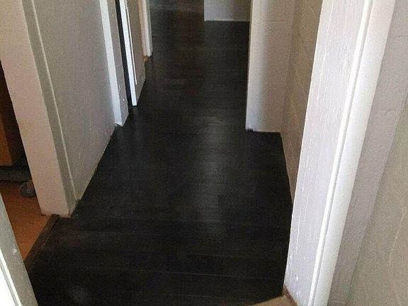 4th image of 453 W Hess Ave #1