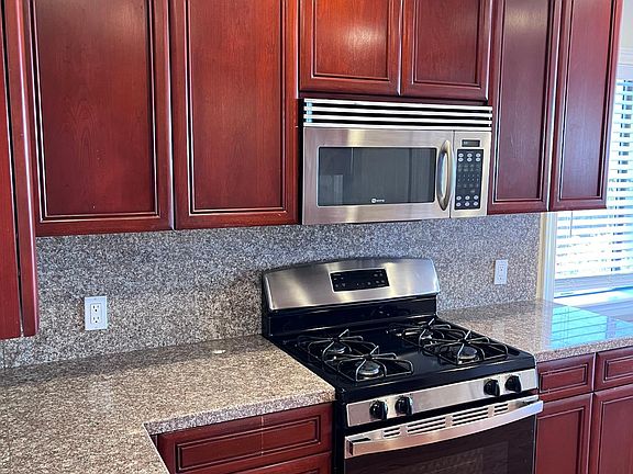 5th image of 408-410 3rd Ave