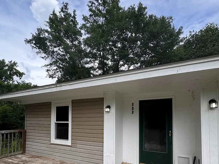 110 Stone Creek Dr — Photo 2