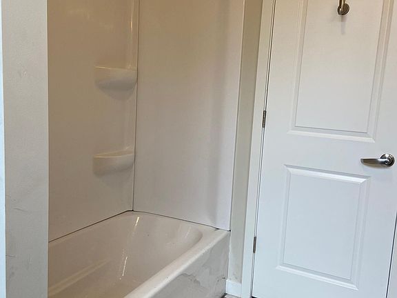 4th image of 1116 Louisville Ave #1S
