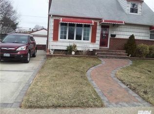 717 Fisher Ave, Uniondale, NY 11553