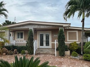 11101 SW 43rd Ter, Miami, FL 33165