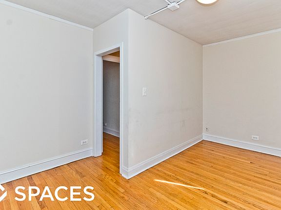 5th image of 1000 W Belden Ave #1002303
