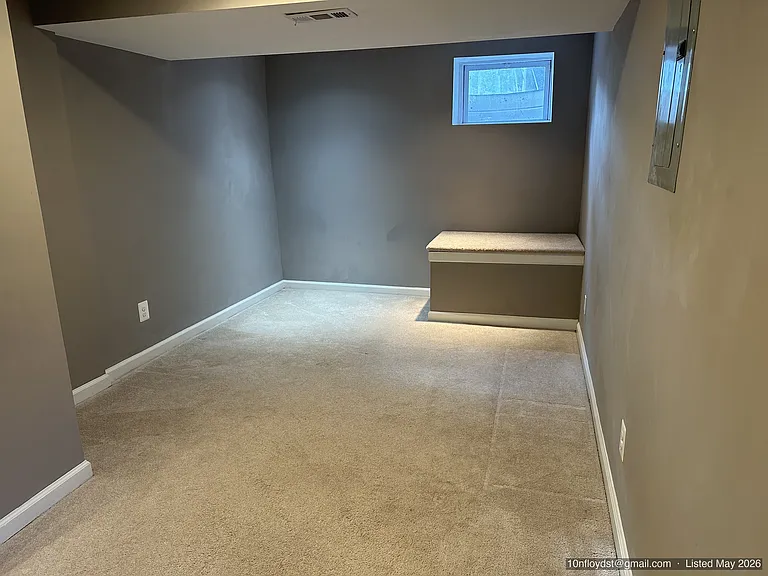 10 N Floyd St — Photo 36