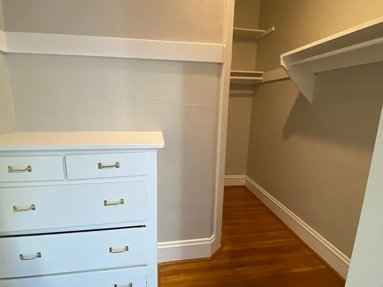 2345 NE Sandy Blvd #20 — Photo 8