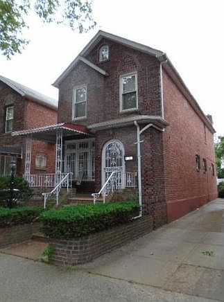 2nd image of 1418 E 49th St