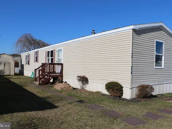219 Chesapeake Est, Thomasville, PA 17364