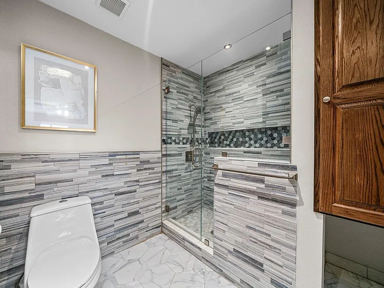 6635 Wanda Ln — Photo 8
