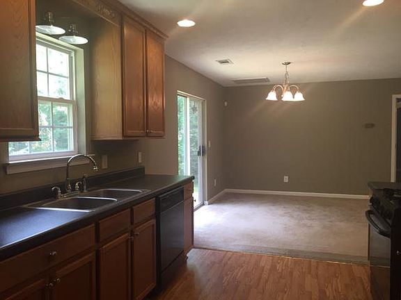 4th image of 325 Creekside Dr Unit 130